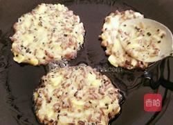 椒香黑米鸡蛋饼的做法图解10