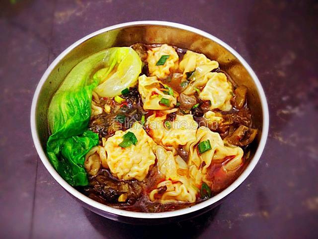 麻辣酸菜小馄饨