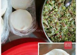 西兰花猪肉鲜虾饺的做法图解5