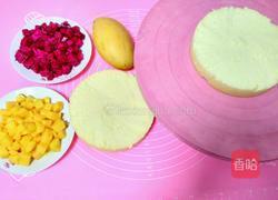 六寸爱心双拼水果蛋糕的做法图解1