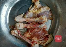 香煎鸡腿的做法图解1