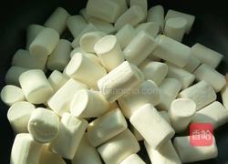 蔓越莓牛轧糖的做法图解3