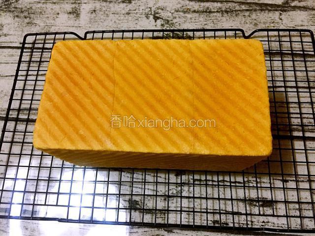 趁热脱模晾凉即可食用