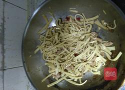 香辣豆腐皮炒肉的做法图解4