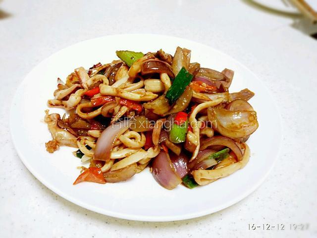 洋葱炒鱿鱼