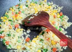 什锦炒饭的做法图解8