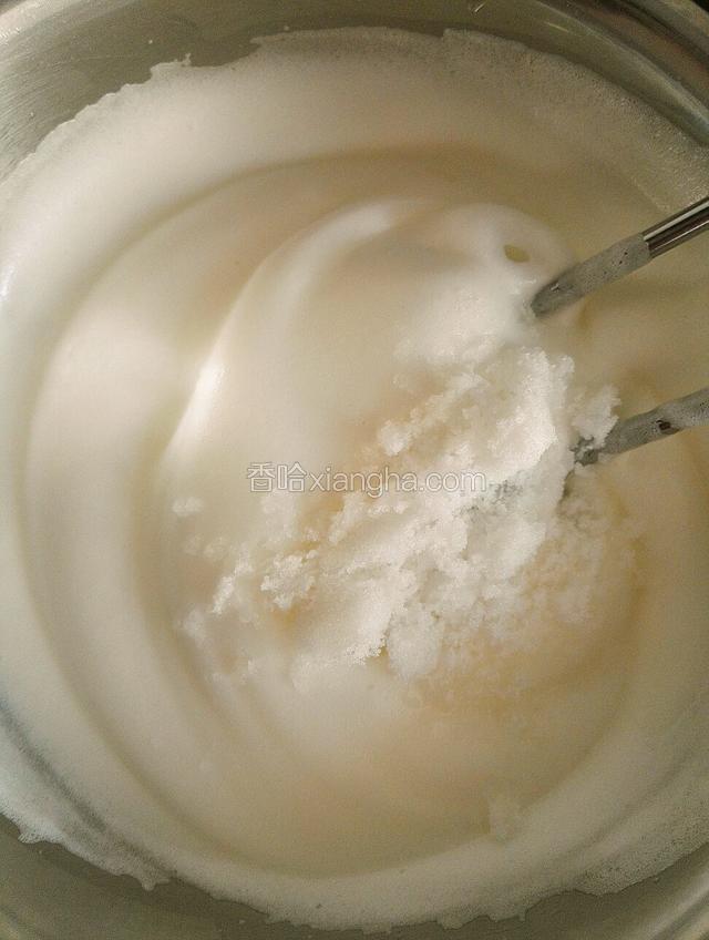 接着打至有明显纹路后再加入三分之一