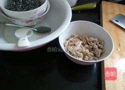 猪肉丝炒青椒的做法图解1