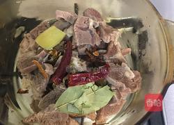 红酒焖牛腩的做法图解5