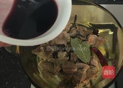 红酒焖牛腩的做法图解6