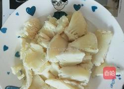 猴头菇鸡翅根煲汤的做法图解4