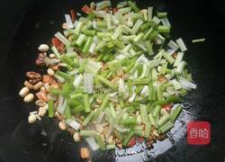 果仁炒芹菜的做法图解7