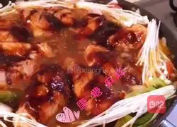 Illustration of how to cook chicken wings in three sauces 10