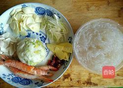 鲜虾白菜粉丝煲的做法图解1