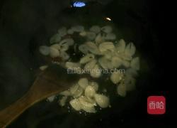 鲜虾白菜粉丝煲的做法图解2