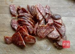 腊肠焖饭的做法图解1