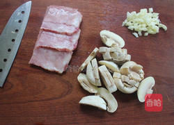 奶香意粉的做法图解2