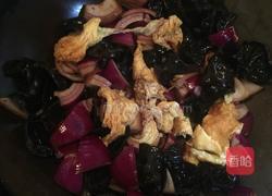 洋葱木耳炒鸡蛋的做法图解8