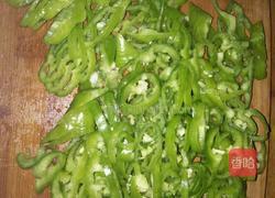 面香青椒的做法图解1