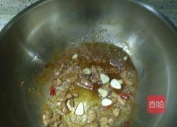 甘蓝炒肉的做法图解3