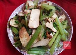 香干炒西芹的做法图解7