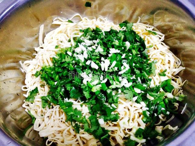 香菜切末
