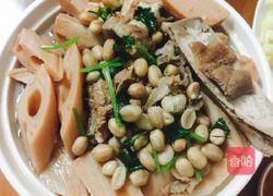 杂骨莲藕花生汤的做法图解6