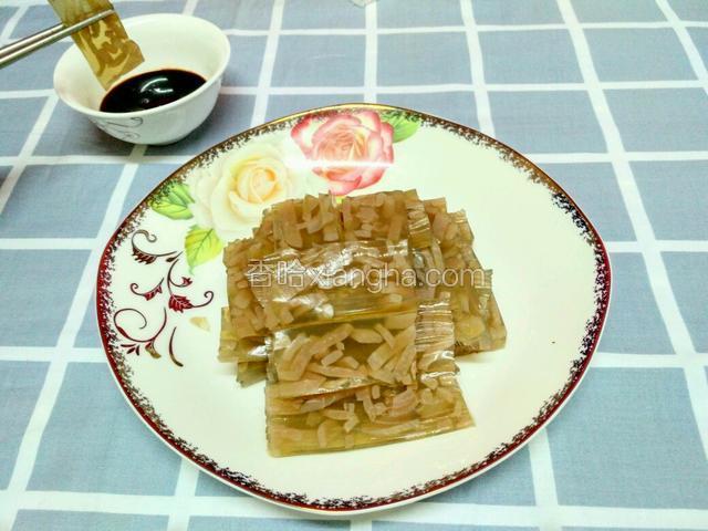 菜汁皮冻