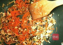 胡萝卜榨菜木耳丝炒肉的做法图解7
