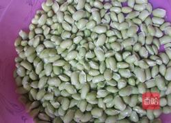 毛豆炒肉的做法图解1