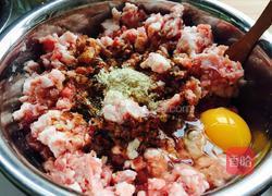 大葱猪肉包子的做法图解5