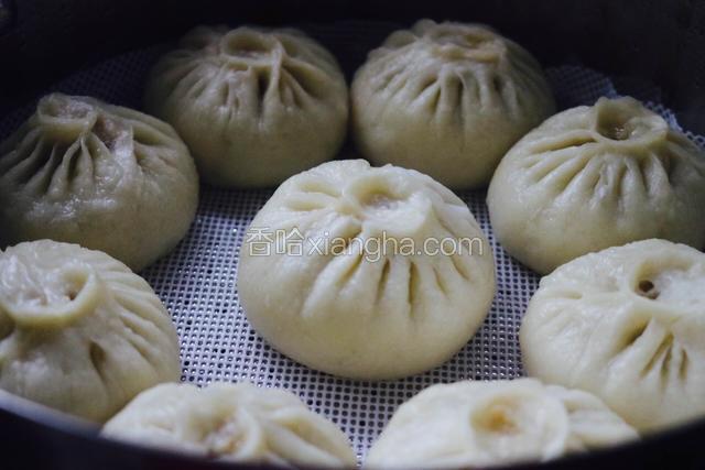 醒发好后开火，上气后蒸20分钟，关火后闷五分钟。