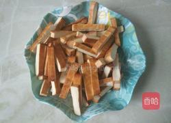 蒜苗炒香干的做法图解2
