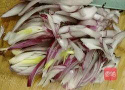 洋葱炒鸡蛋的做法图解1