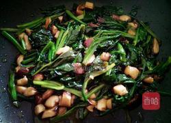 香菇丁炒菠菜的做法图解5