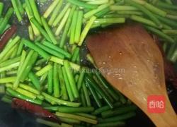 蒜苔炒薯条的做法图解5