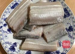 红烧带鱼段的做法图解1