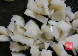 红萝卜炒河南豆的做法图解3