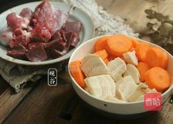 粉葛萝卜煲猪横脷的做法图解1