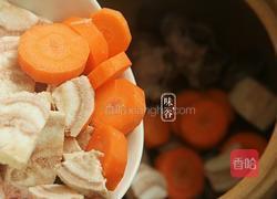 粉葛萝卜煲猪横脷的做法图解3