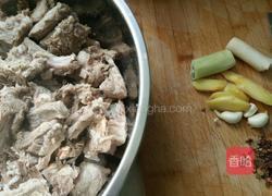 家常炖排骨的做法图解1