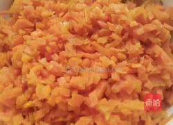 猪肉胡萝卜饺子的做法图解2