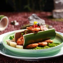 CCTV7食尚大转盘竹筒腊肉脆皮虾的做法[图]