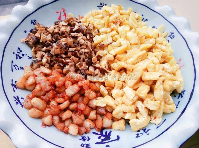 全部炒好的食材盛出