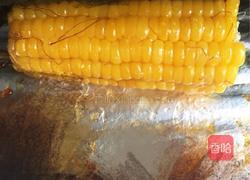 蜂蜜醇香烤玉米的做法图解3