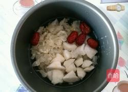 雪梨银耳百合羹的做法图解4