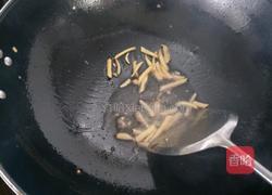 青椒炒腊鸡肉丝的做法图解6