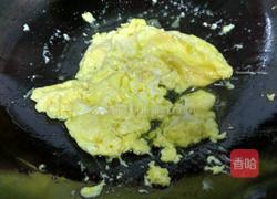芹菜炒鸡蛋的做法图解4