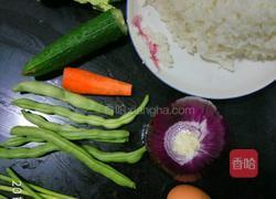 蔬菜炒饭的做法图解1