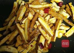 蒜苗炒香干的做法图解5